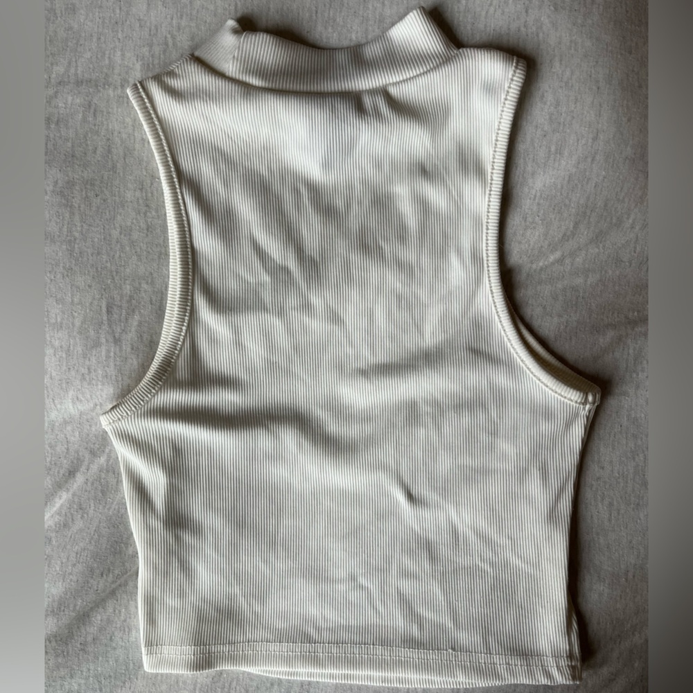 ✨ 3 for $10 ✨ SHEIN S Ribbed Mock Neck Tops! - Picture 6 of 16